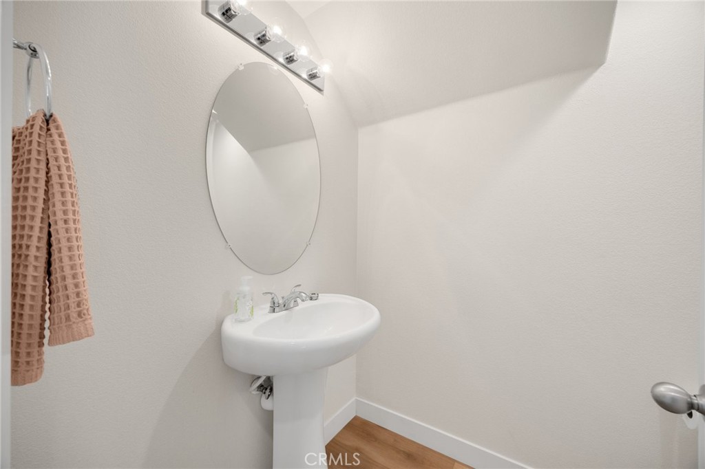 10964 Knoxville Way Riverside, CA 92503 - Photo 6 of 24