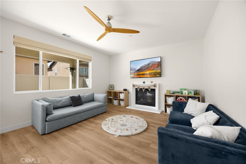 10964 Knoxville Way Riverside, CA 92503 - Photo 8 of 24