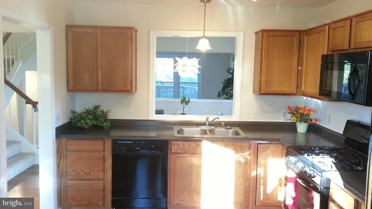200 Harrogate Road Fredericksburg, VA 22406 - Photo 3 of 22 Kitchen