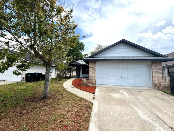 $2,400 | 4351 Sandhurst Drive, Orlando, FL 32817