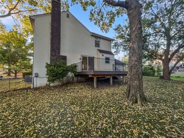 $307,000 | 7518 Northwest 76 Place, Kansas City, MO 64152