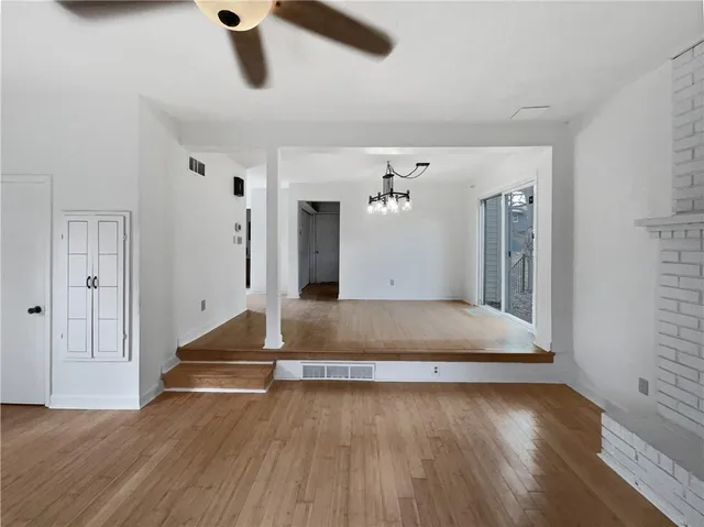 $307,000 | 7518 Northwest 76 Place, Kansas City, MO 64152