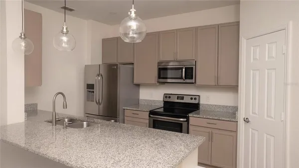 $2,050 | 6466 Cava Alta Drive, Unit 101, Orlando, FL 32835