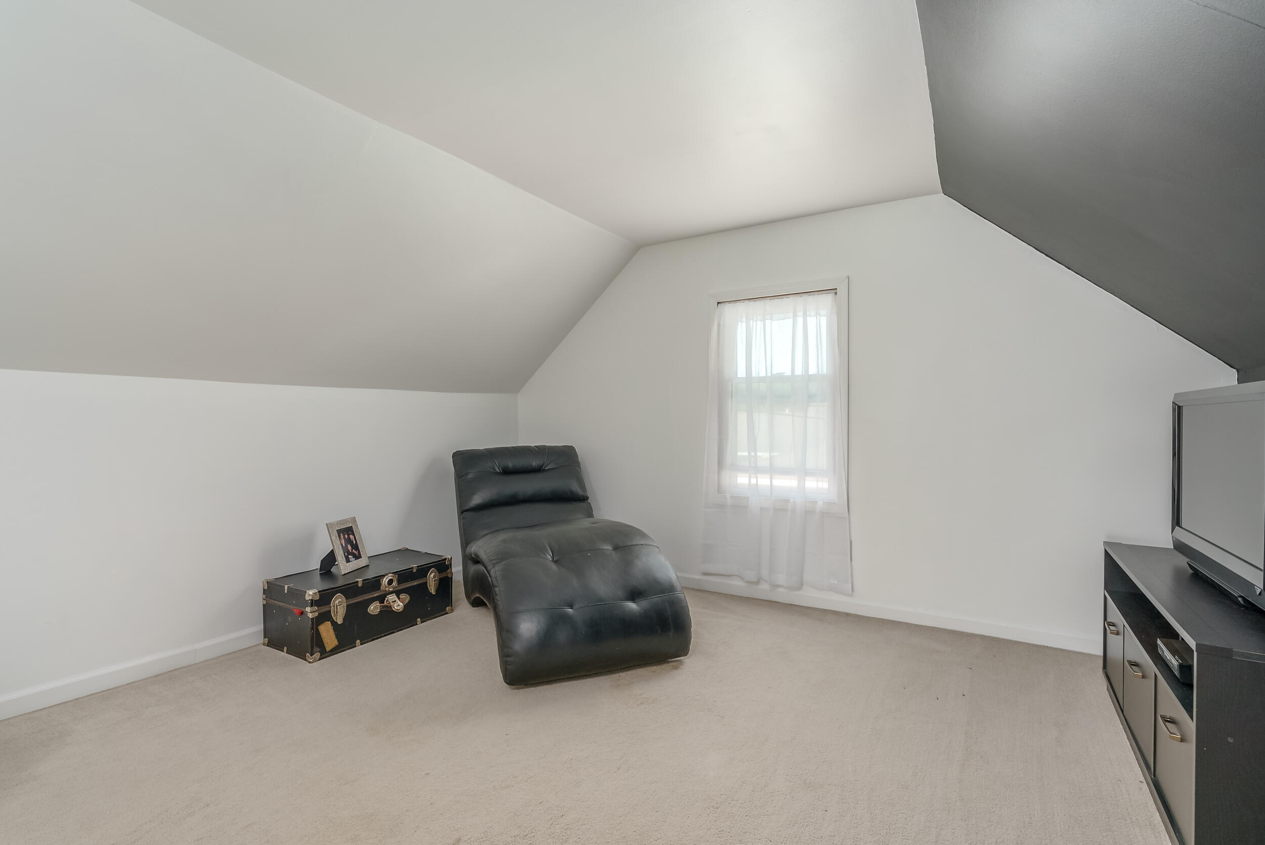 10032 Portage Road Portage, MI 49002 - Photo 22 of 41 Portage_Rd_10032_Portage_49002-21