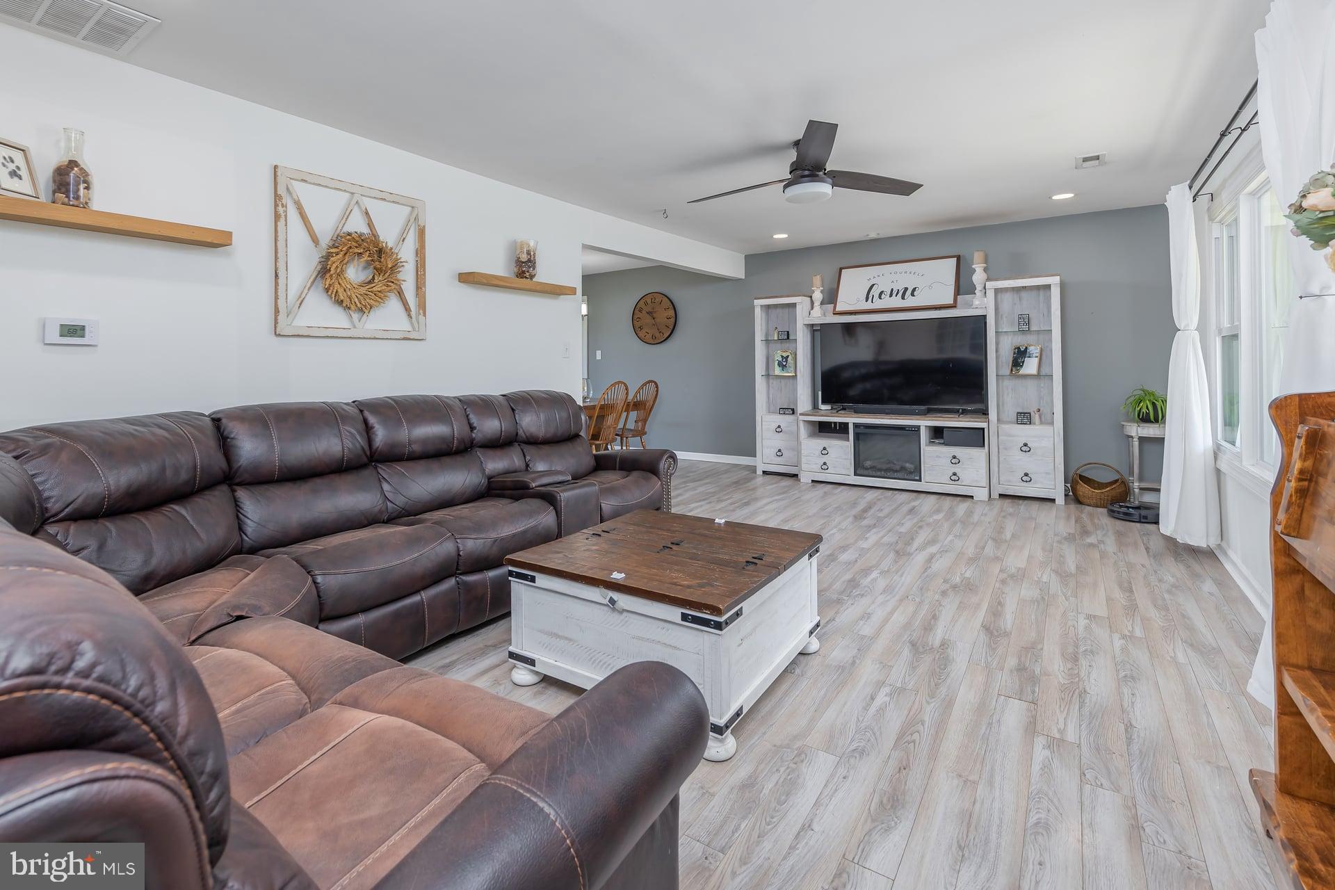 427 Birch Drive Mickleton, NJ 08056 - Photo 5 of 26