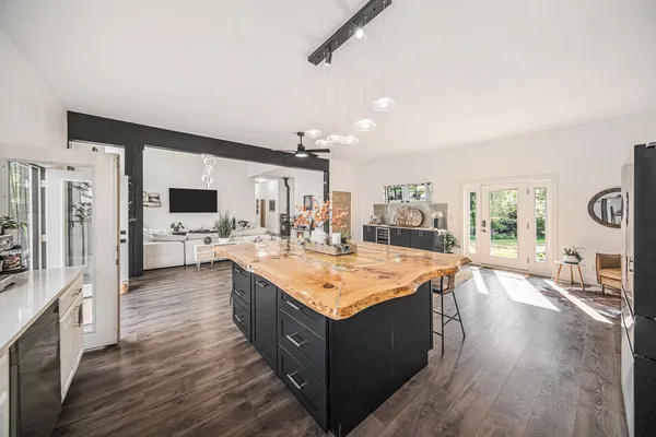 $629,900 | 7914 Stony Lake Road, Jackson, MI 49201