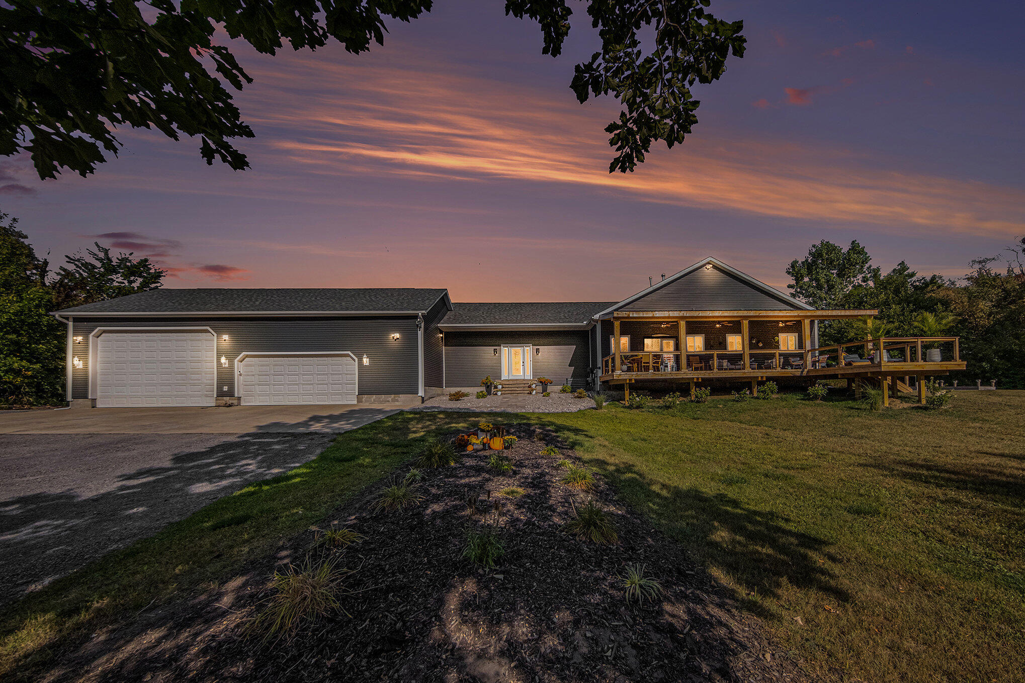 7914 Stony Lake Road Jackson, MI 49201 - Photo 2 of 64 002_sbp_146.jpg-twilight_593
