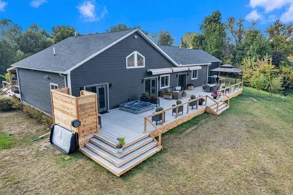 $629,900 | 7914 Stony Lake Road, Jackson, MI 49201