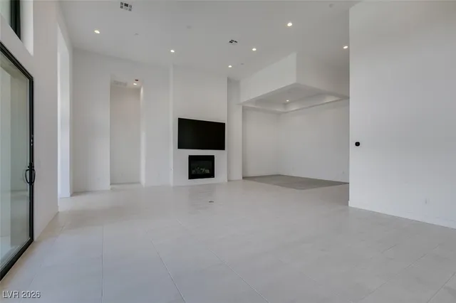 $12,000 | 10710 Agate Clfs Avenue, Las Vegas, NV 89135