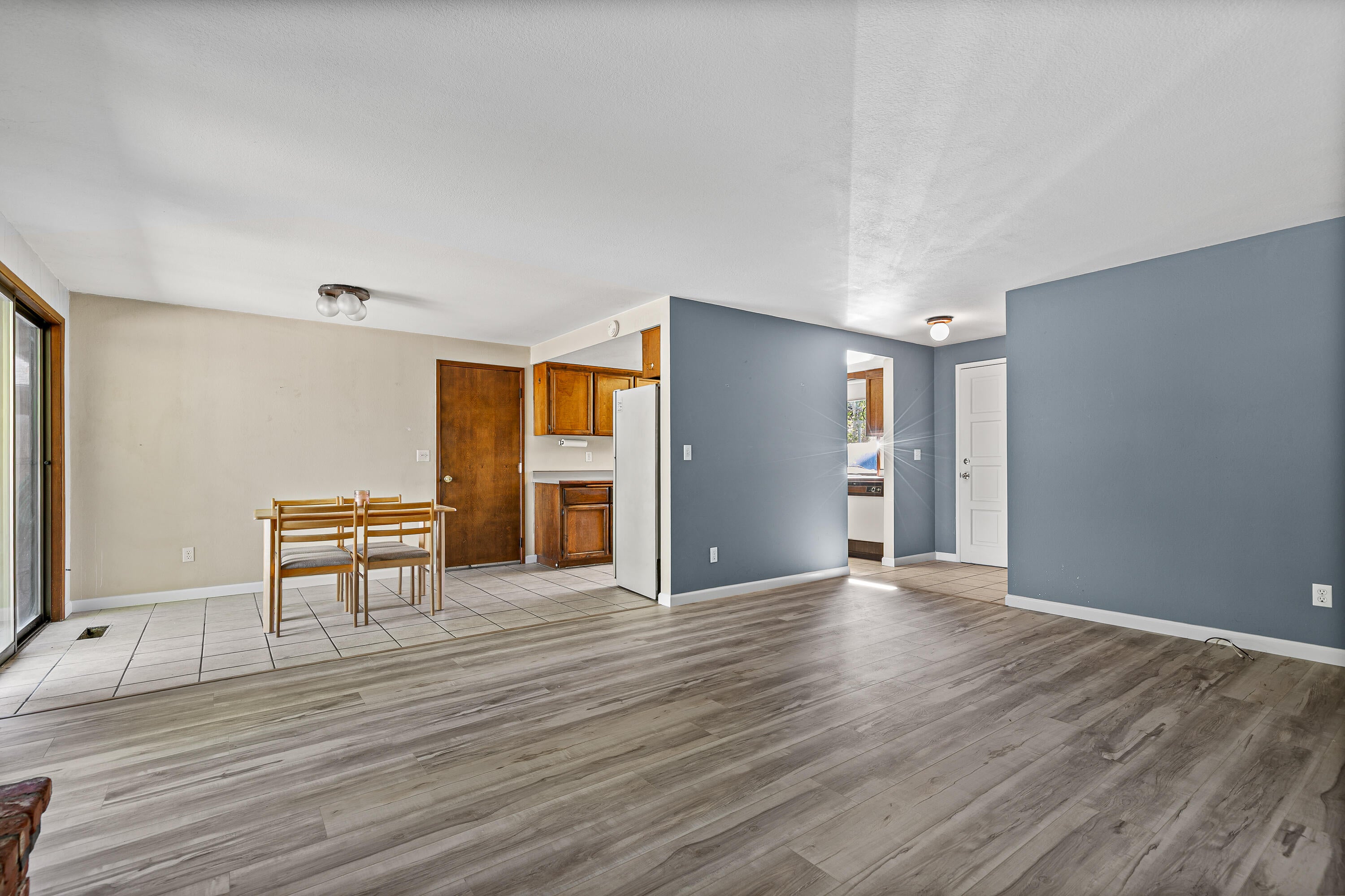 3279 Delta Waters Road Medford, OR 97504 - Photo 4 of 20 4