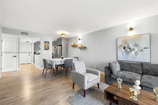 $193,000 | 10444 Northwest 30th Court, Unit 202, Sunrise, FL 33322