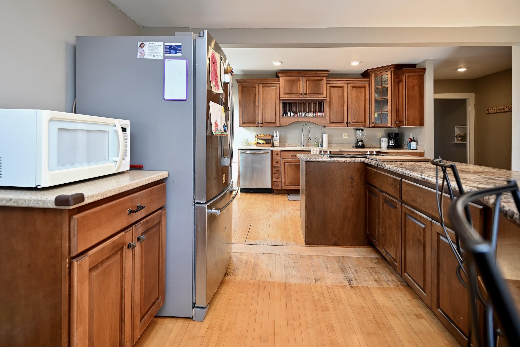 226 Market Street Winona, MN 55987 - Photo 11 of 29 10 Kitchen III