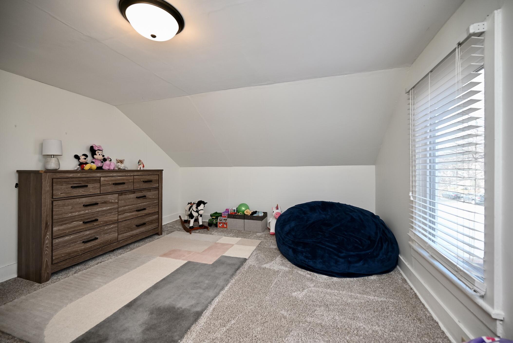 226 Market Street Winona, MN 55987 - Photo 17 of 29 15 UL Bedroom Three I