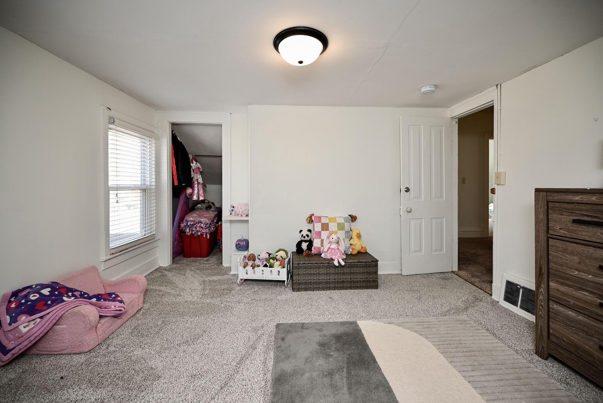 226 Market Street Winona, MN 55987 - Photo 19 of 29 16 UL Bedroom Three II