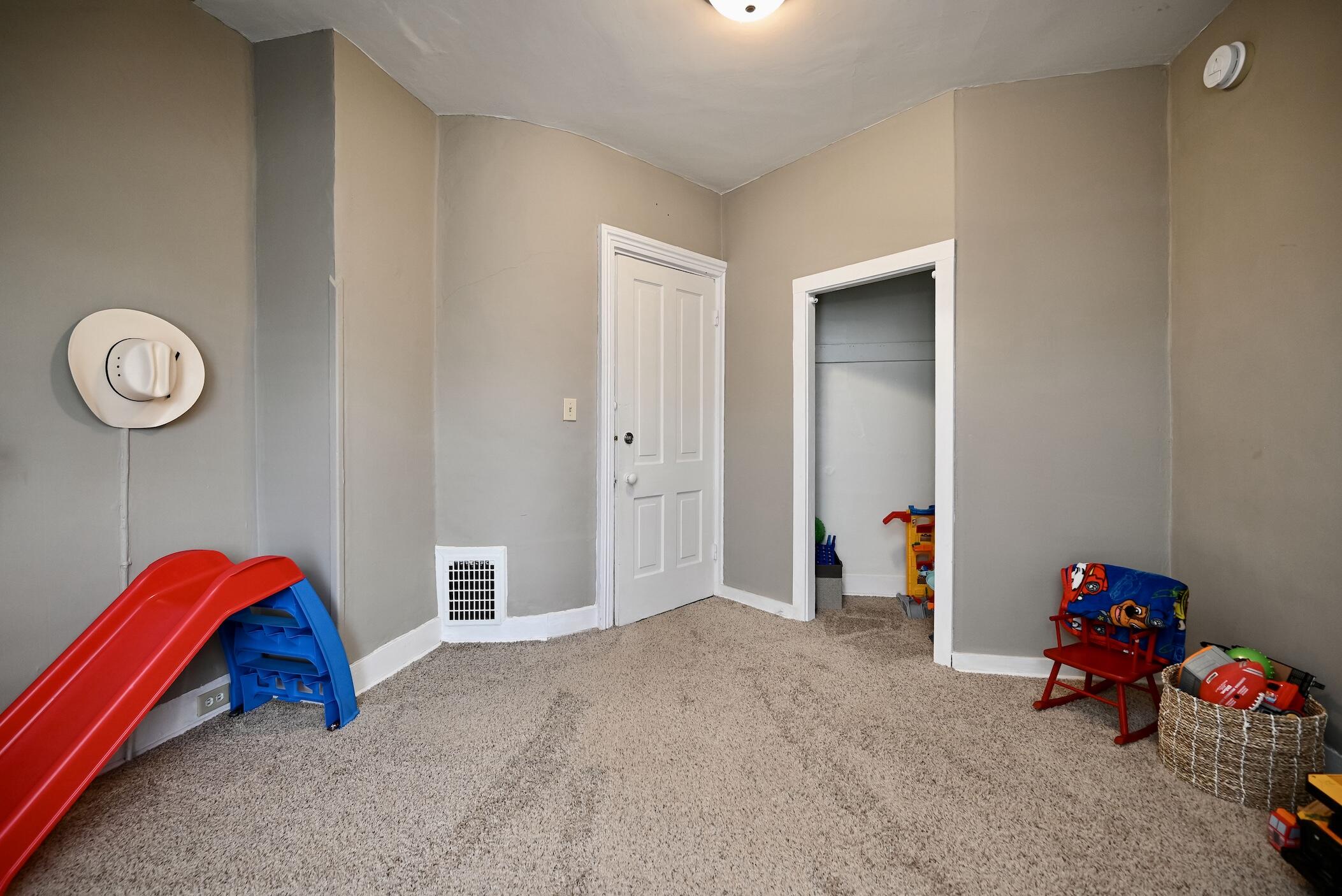 226 Market Street Winona, MN 55987 - Photo 21 of 29 18 UL Bedroom Four II