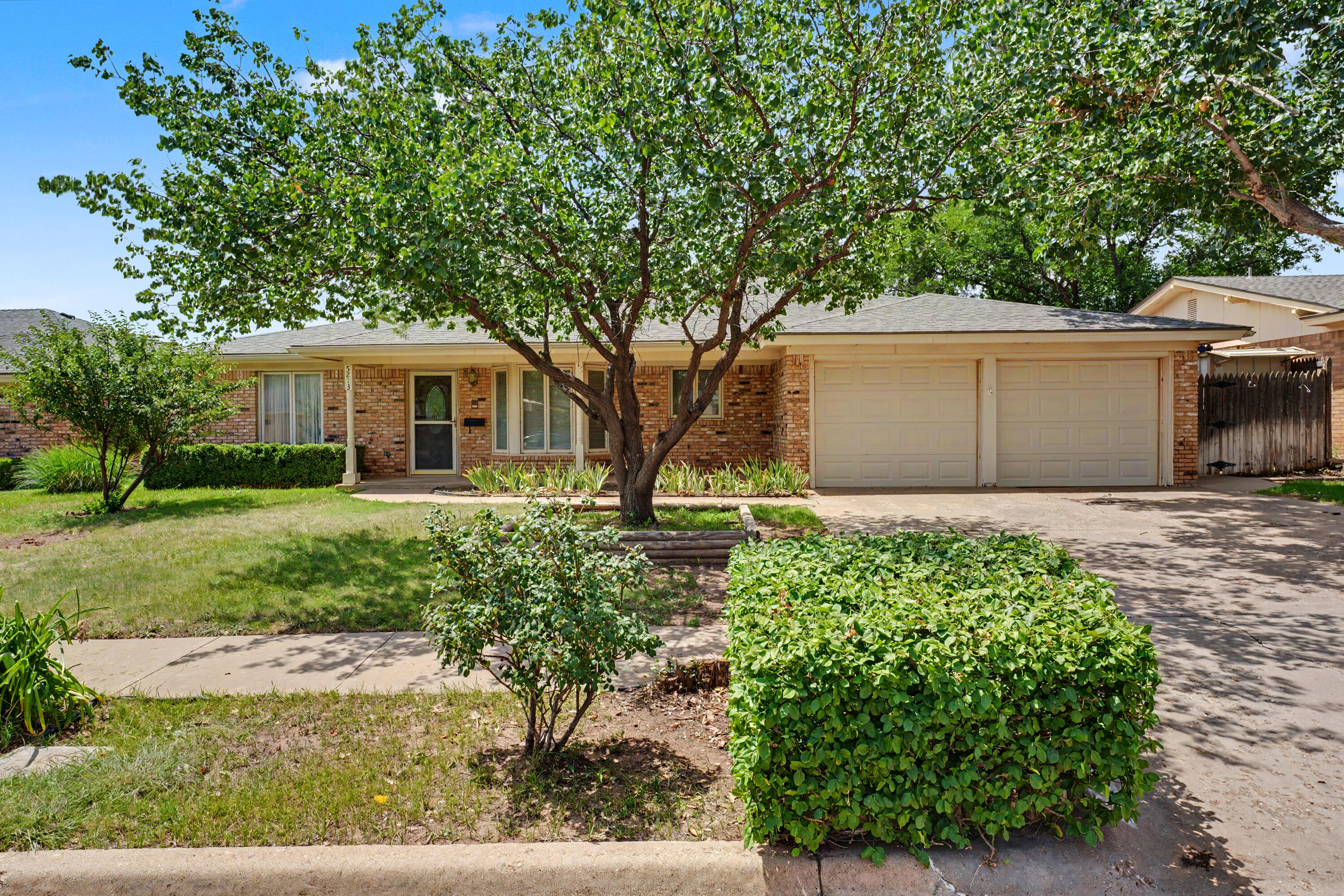 5213 86th Street Lubbock, TX 79424 - Photo 1 of 27 IMG_4076
