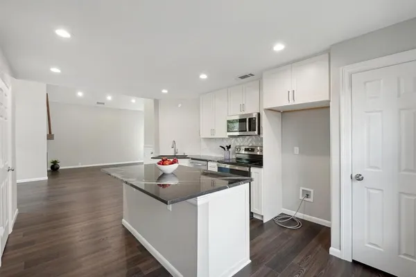 $3,100 | 10417 Burgundy Drive, Frisco, TX 75035