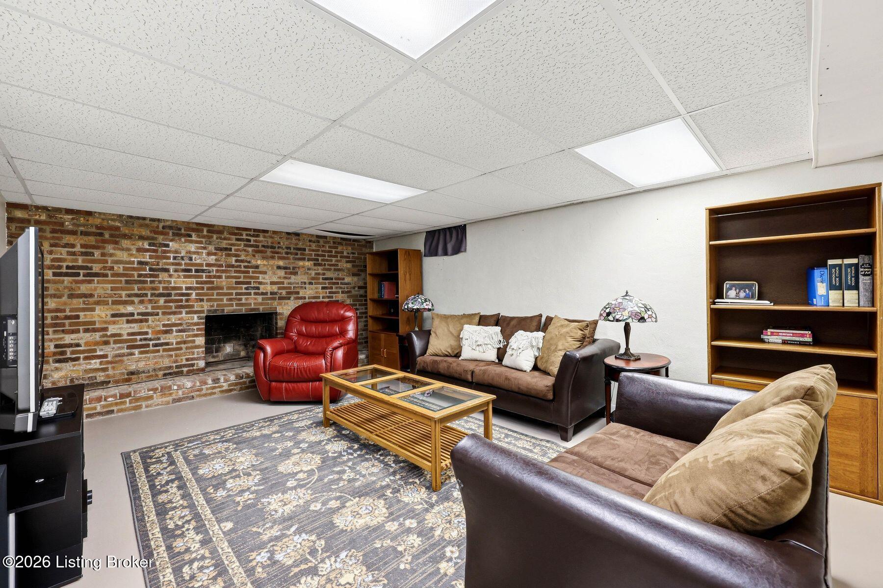 7701 Circle Crest Road Louisville, KY 40241 - Photo 43 of 70 photo_online_041