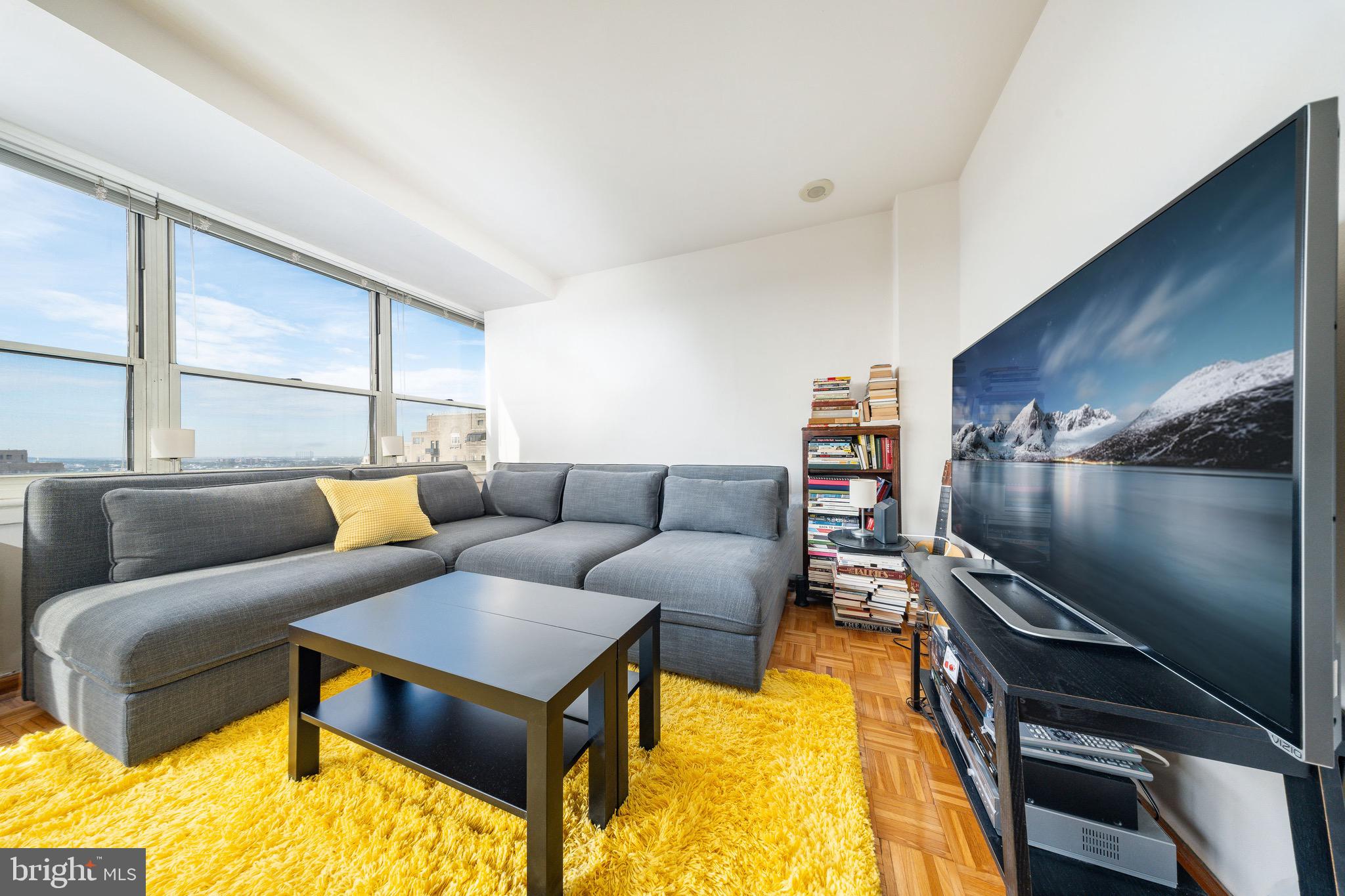 1810 Rittenhouse Square, Unit 1807 Philadelphia, PA 19103 - Photo 4 of 16 Gallery Image 4