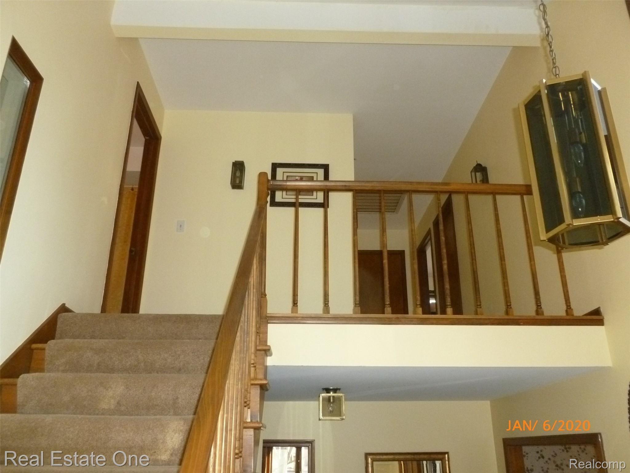 35800 Ash Road New Boston, MI 48164 - Photo 8 of 37 P1050202.JPG