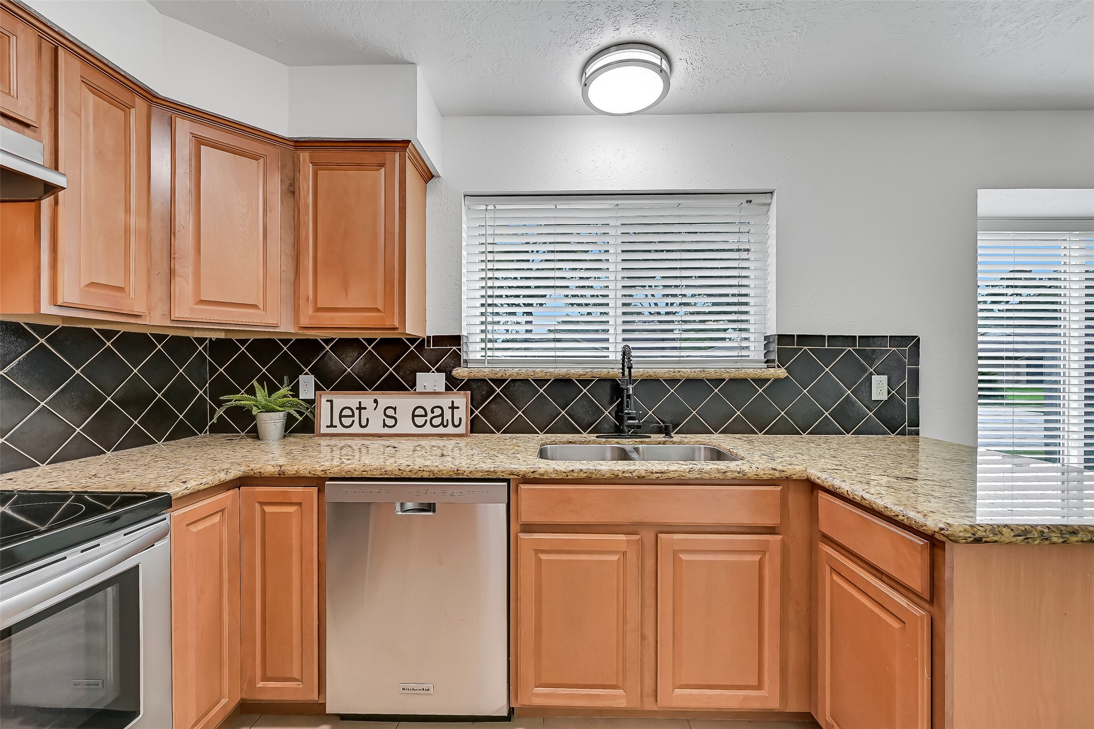 2414 Heather Ridge Court Webster, TX 77598 - Photo 15 of 25