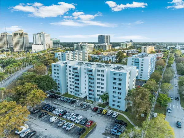 $4,500,000 | 9001-9143 Southwest 77th Avenue, Miami, FL 33156