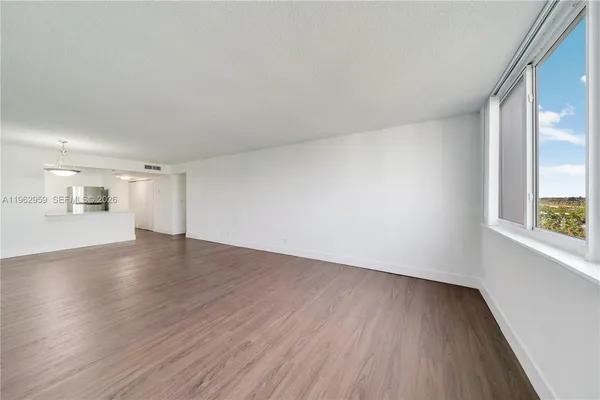 $4,500,000 | 9001-9143 Southwest 77th Avenue, Miami, FL 33156