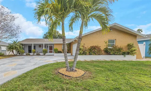 $669,900 | 8909 118th Way, Seminole, FL 33772