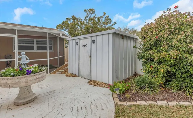 $669,900 | 8909 118th Way, Seminole, FL 33772