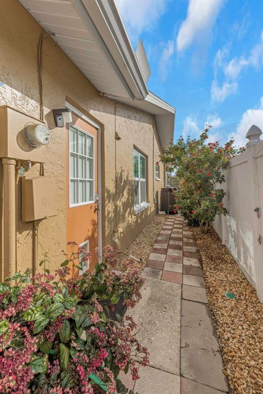 8909 118th Way Seminole, FL 33772 - Photo 19 of 58