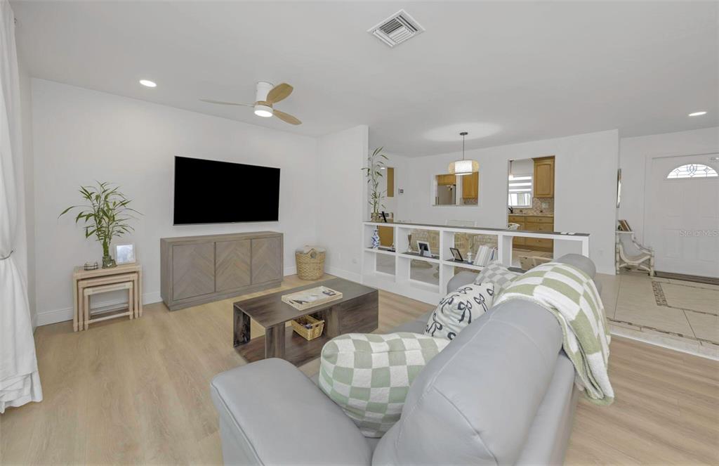 8909 118th Way Seminole, FL 33772 - Photo 36 of 58