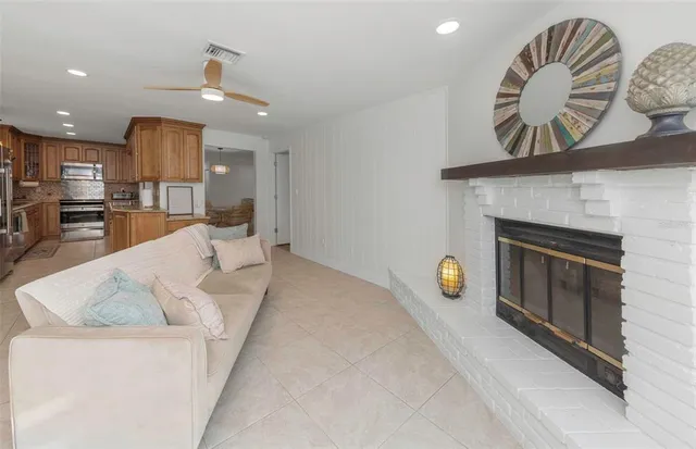 $669,900 | 8909 118th Way, Seminole, FL 33772