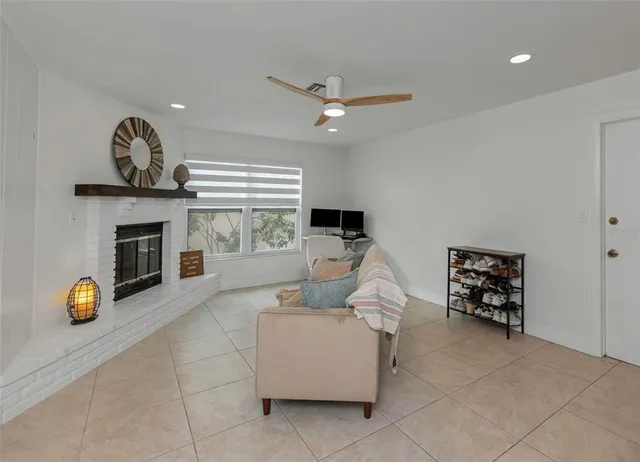 $669,900 | 8909 118th Way, Seminole, FL 33772