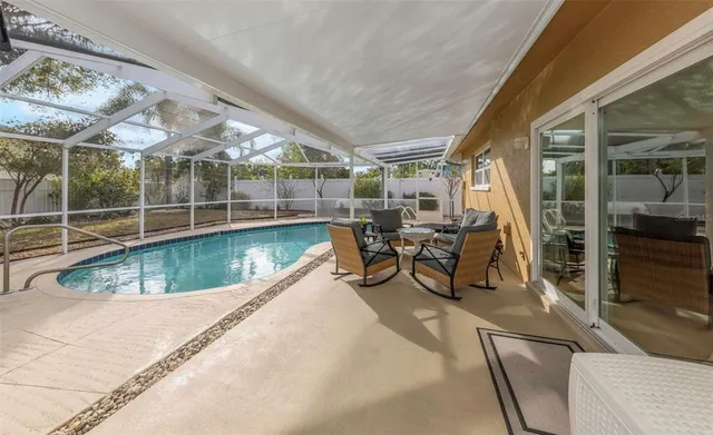 $669,900 | 8909 118th Way, Seminole, FL 33772