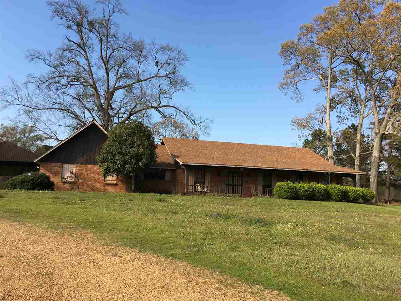 3885 Henderson Road Jackson, MS 39212 - Photo 1 of 27 Photo 1