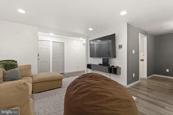 $2,250 | 3352 Huntley Square Drive, Unit T, Temple Hills, MD 20748