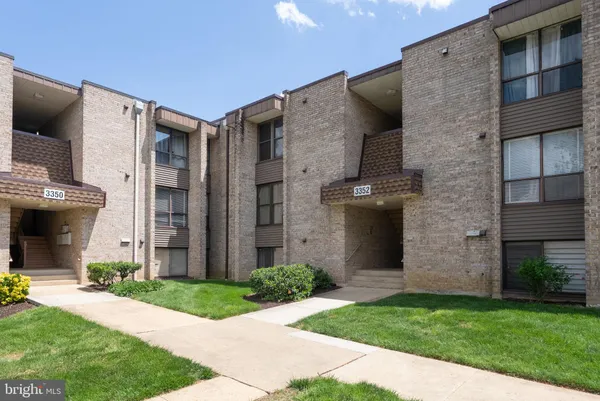 $2,250 | 3352 Huntley Square Drive, Unit T, Temple Hills, MD 20748