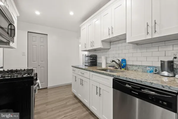 $2,250 | 3352 Huntley Square Drive, Unit T, Temple Hills, MD 20748