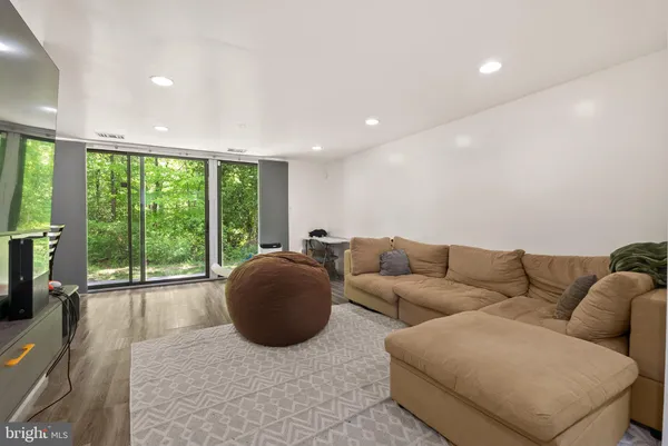 $2,250 | 3352 Huntley Square Drive, Unit T, Temple Hills, MD 20748