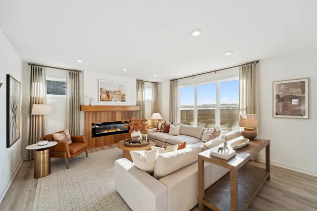 $799,990 | 15645 Granada Avenue North, Hugo, MN 55038