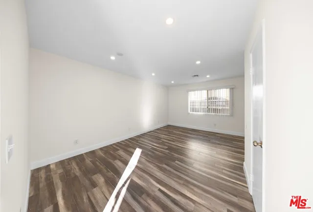 $2,500 | 14112 Delano Street, Unit 3, Van Nuys, CA 91401