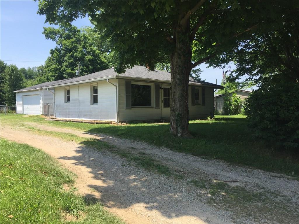 418 Robbins Street Hope, IN 47246 - Photo 1 of 9 Gallery Image 1