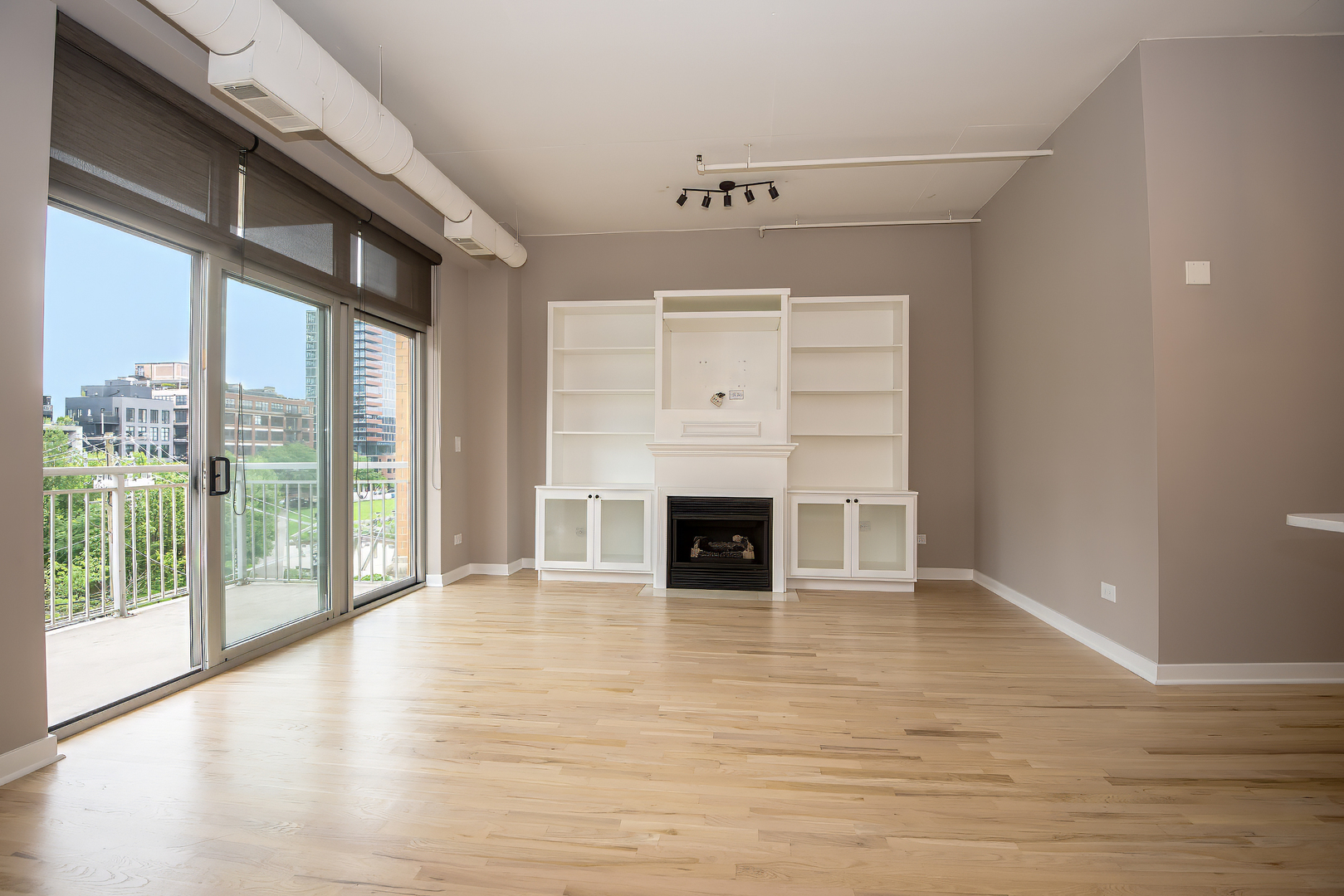 950 West Monroe Street, Unit 402 Chicago, IL 60607 - Photo 15 of 33