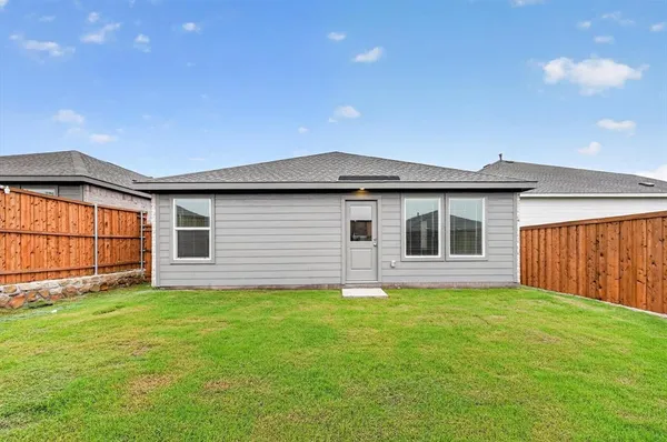 $1,950 | 1316 Alfred Street, Howe, TX 75459