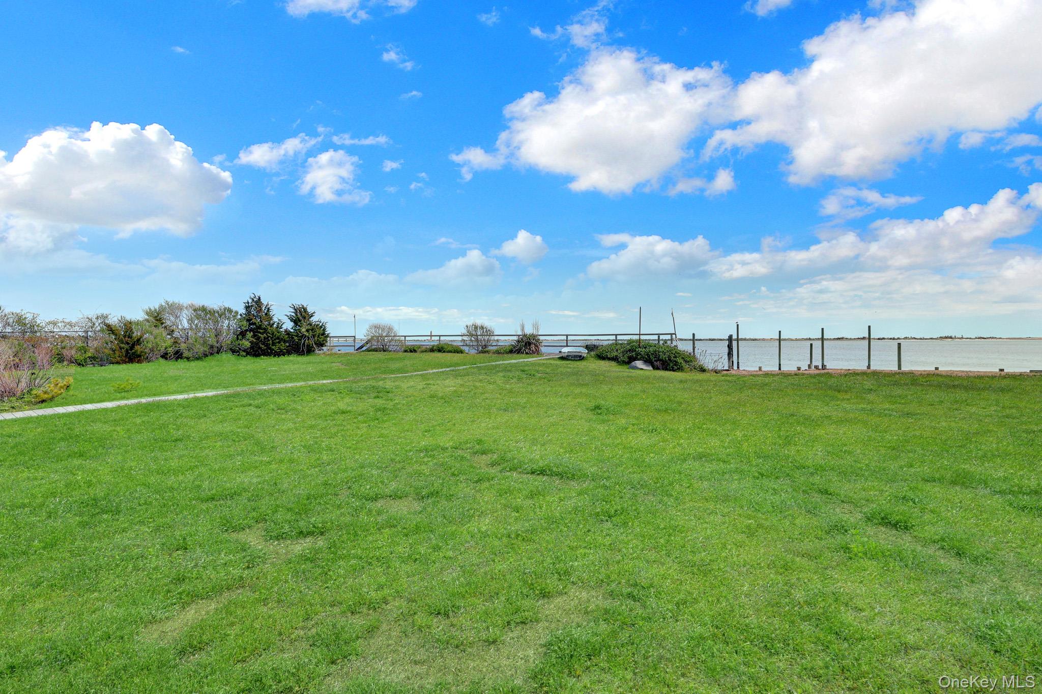 6 Oak Beach Road Babylon, NY 11702 - Photo 20 of 32