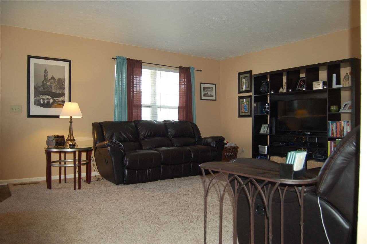 10371 Remy Lane Florence, KY 41042 - Photo 7 of 21 Gallery Image 7