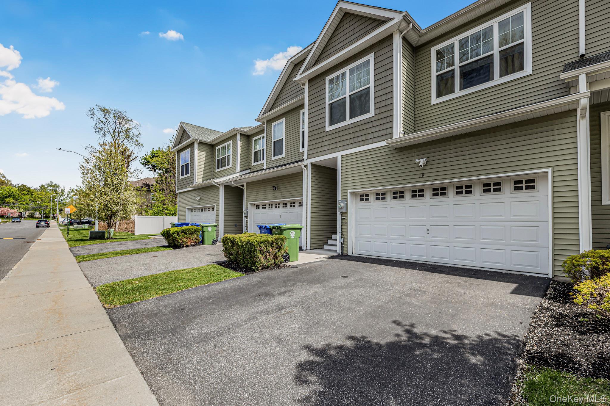 19 Magnolia Park Road Middletown, NY 10940 - Photo 7 of 23