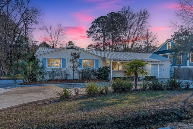 $450,000 | 3679 Hilton Drive, Johns Island, SC 29455