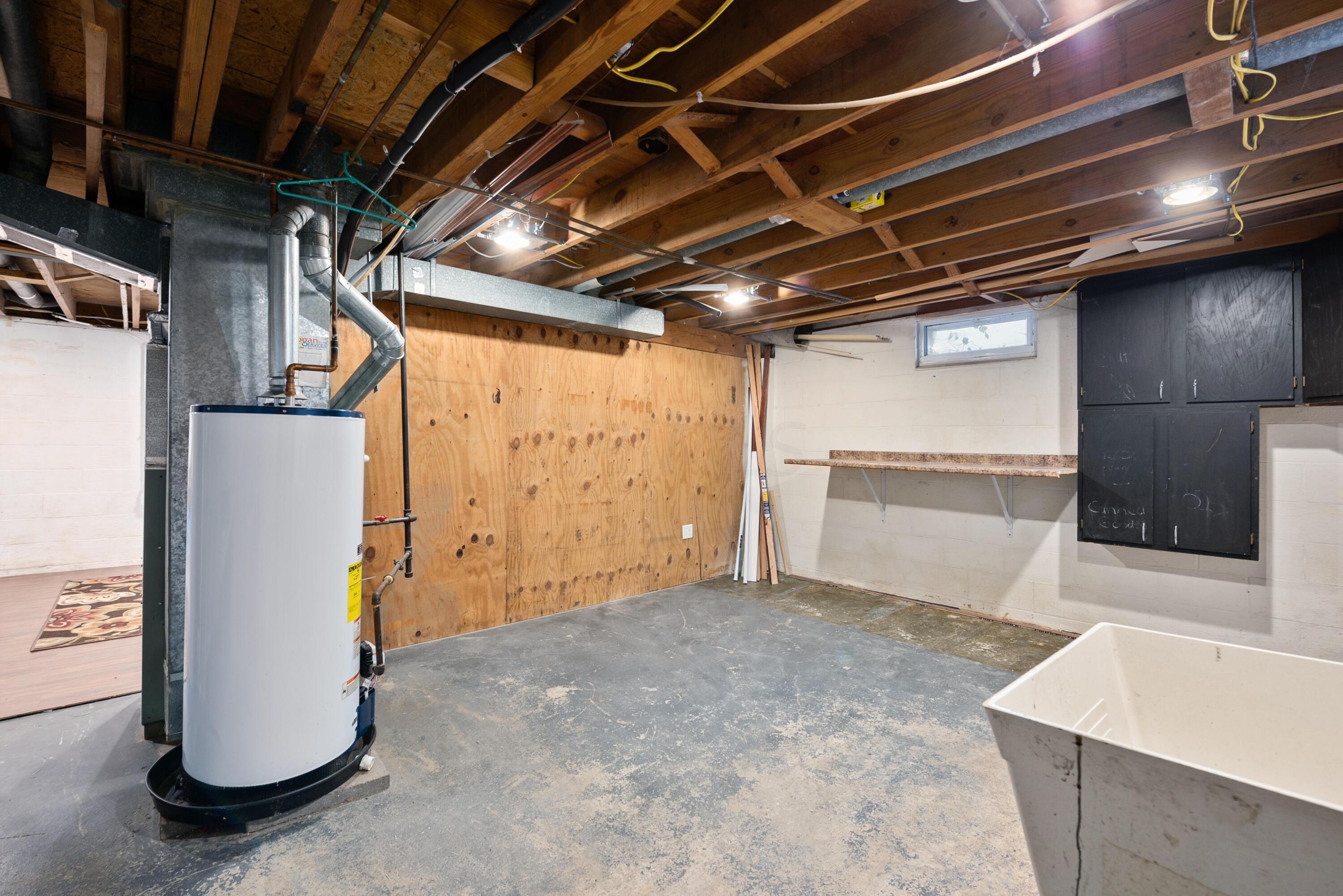 3591 Tremaine Road Columbus, OH 43232 - Photo 27 of 37 Utility Room