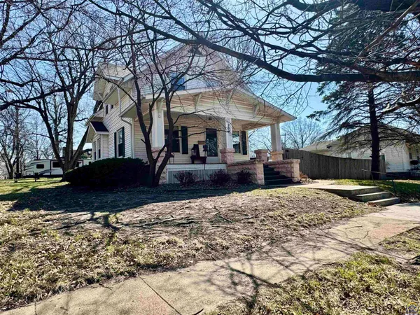 $180,000 | 204 South 4th Street, Sabetha, KS 66534